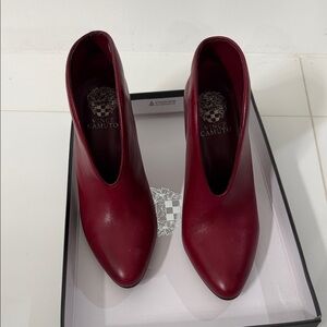 Vince Camuto Burgundy Pointed-Toe Leather Pumps